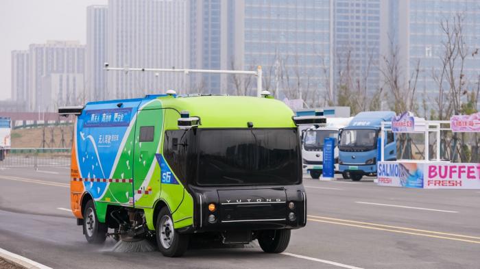 睿控E+平台重磅发布！宇通科技节擘画“智电融合”新蓝图