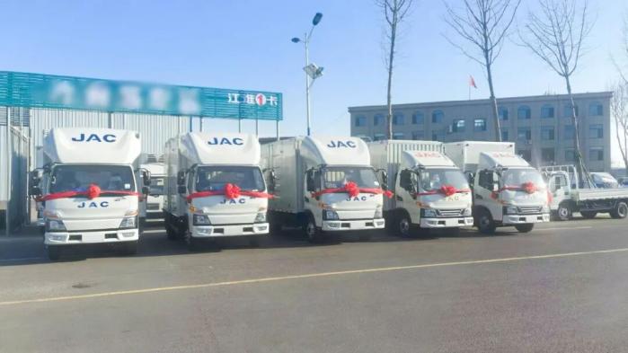 江淮1卡全国交车热潮：多城批量交付，硬核实力赋能全域物流