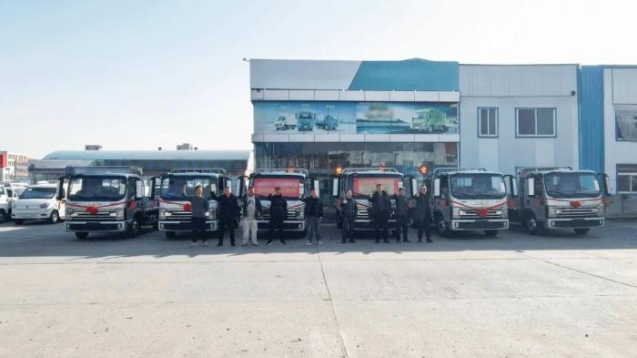 江淮1卡全国交车热潮：多城批量交付，硬核实力赋能全域物流