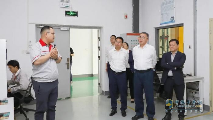 优势互补 共赢发展！东风商用车与中汽中心达成战略合作