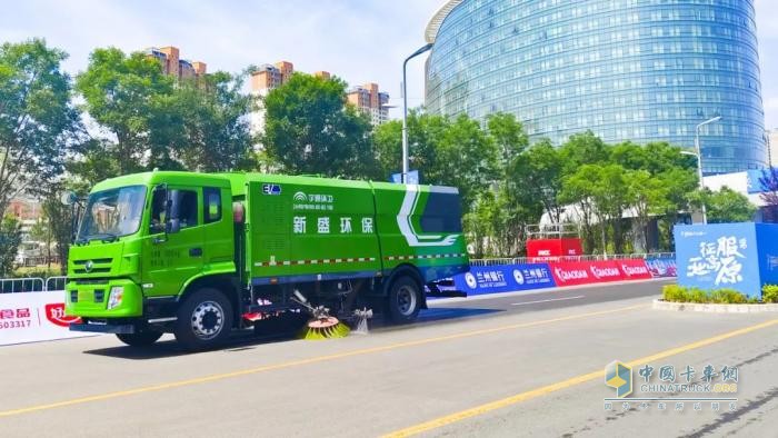 宇通环卫硬核护航，扮靓城市助跑兰州马拉松