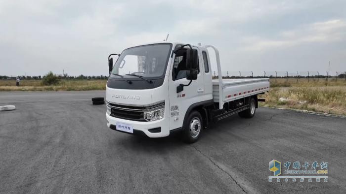 赛道首秀！时代汽车六款 FORLAND 新标产品亮相