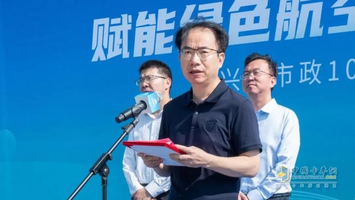 批量交付，列装上岗！宇通环卫助力郑州航空港区开启“零碳清扫”新时代！