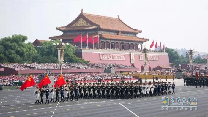 宇通警用特种车参与九三阅兵保障任务