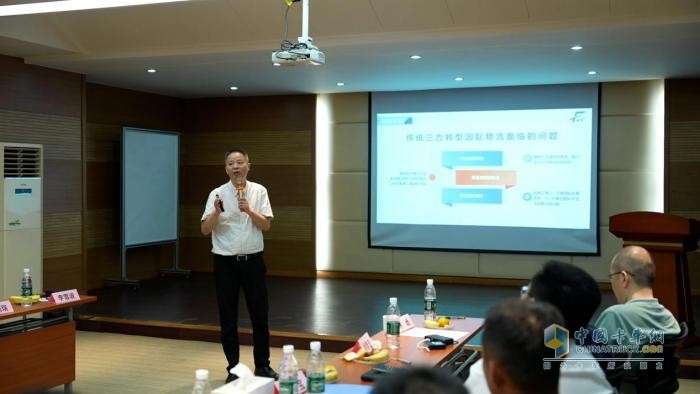 解放鹰途、J7创领版助阵“跨境物流论坛”