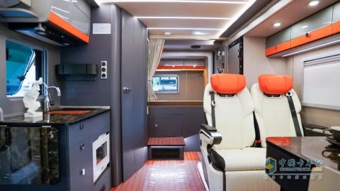 上海见！宇通房车亮相第 24 届上海国际房车展