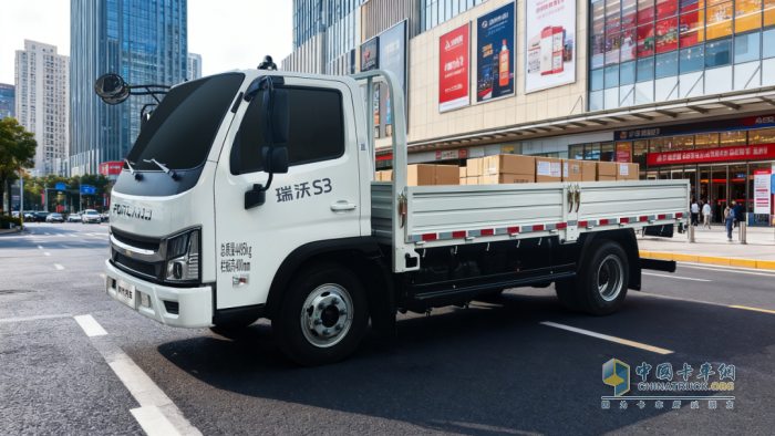 硬核承载 地库畅行无忧 瑞沃S3 城乡物流实力派