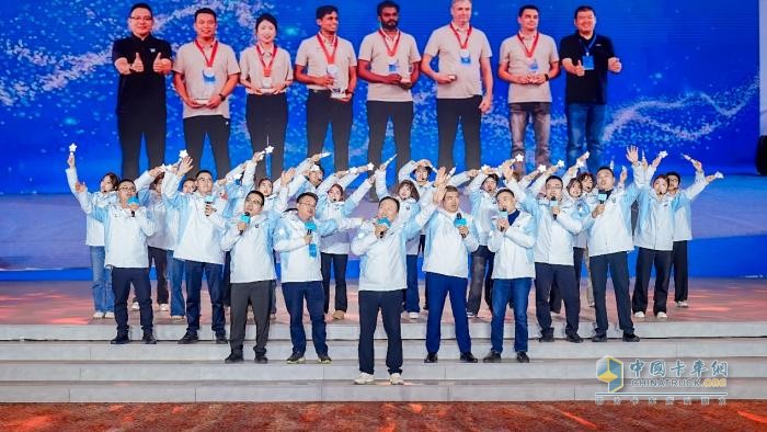 长安凯程携手用户共庆长安汽车3000万辆里程碑 第十届全球粉丝盛典圆满举行