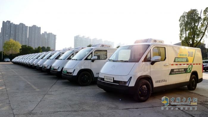首批50台福田卡文乐福冷藏车获赞 深圳鲜途汽车冷链用车无忧