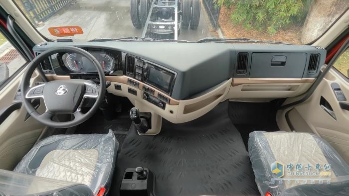 乘龙H5 290大单桥为何被称为“四缸天花板”