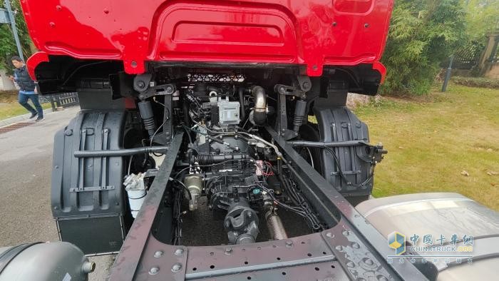 乘龙H5 290大单桥为何被称为“四缸天花板”