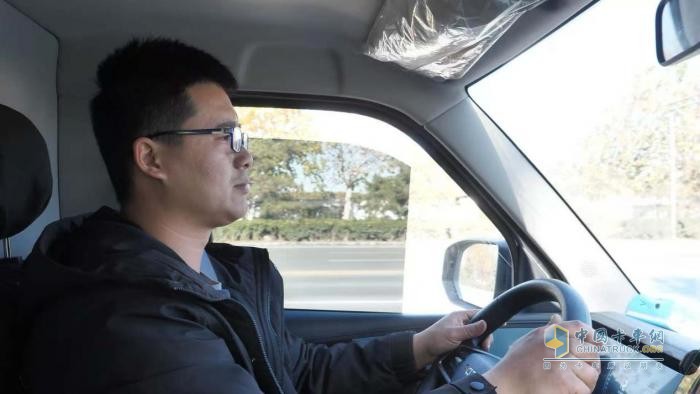 从开半挂到3米8，祥菱V5承载起张腾飞家庭与事业的美好期望