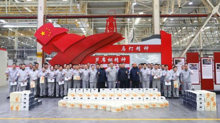 东风商用车：春风送暖鼓干劲 刘利成慰问奋战高产的一线员工