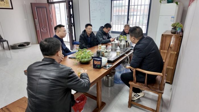 倾听客户心声，构建共赢桥梁!联合重卡用"臻心服务"跑出开工季加速度！