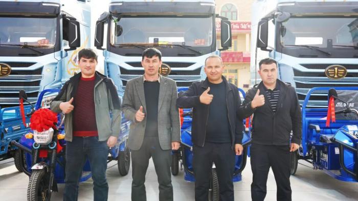 一个村30台鹰途重卡！解放实力扎根边疆 守护卡友创富路