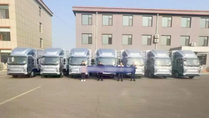 江淮1卡全国交车热潮：多城批量交付，硬核实力赋能全域物流