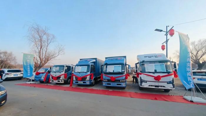 潍柴蓝擎新能源冷藏车批量交付大客户，擎领东北冷链高质量发展新征程！