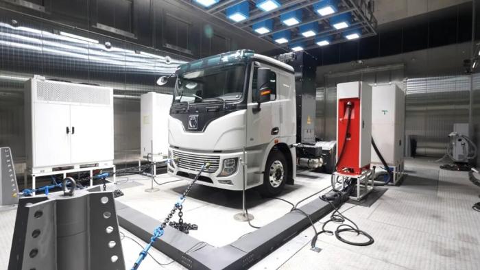 1046公里，跑通了！徐工超充重卡打通干线物流“任督二脉”