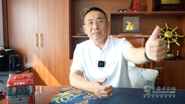 大连创翼用北京重卡跑快递超出预期 质量可靠服务更省心