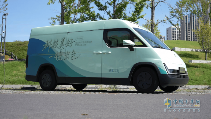 打卡长沙新体验—开卡文乐福9方冷藏车，做“甜意摆渡人”