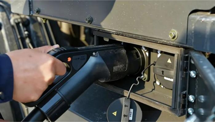 东风柳汽乘龙：油换电之后，他们这么说……