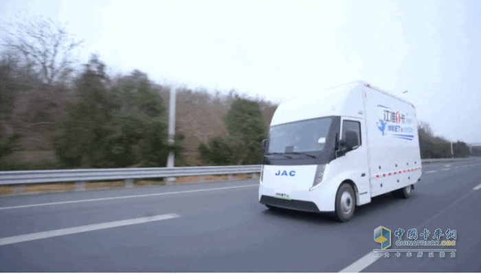 三城联动启幕！江淮 1 卡坤鹏 ET9赋能华南华东中原高效物流升级