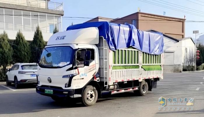 飞碟汽车用户尤巨龙救援：深夜国道上，那辆停在生命前方的飞碟车