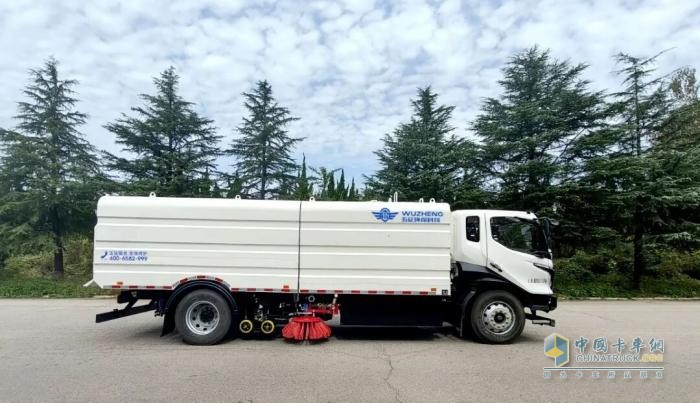 9.5方水+7方箱+3.5米宽幅：五征18吨纯电动洗扫车实力登场