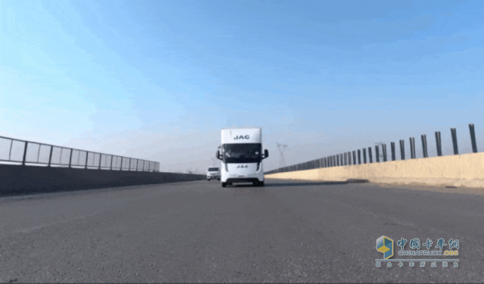 三城联动启幕！江淮 1 卡坤鹏 ET9赋能华南华东中原高效物流升级