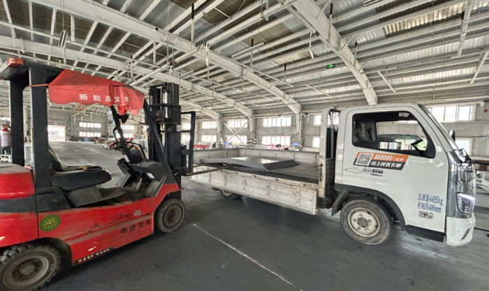 柴油破8元! 货运成本持续增加，用这些车一年至少可省8万?