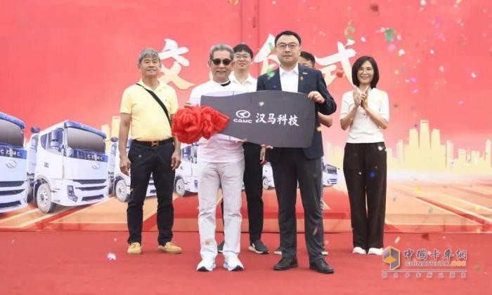 130台爆单！汉马科技新款自卸车交付东南亚大客户