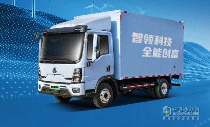 动力续航双优，舒适运营双赢—中国重汽HOWO新能源轻卡，助你“一路开挂”！