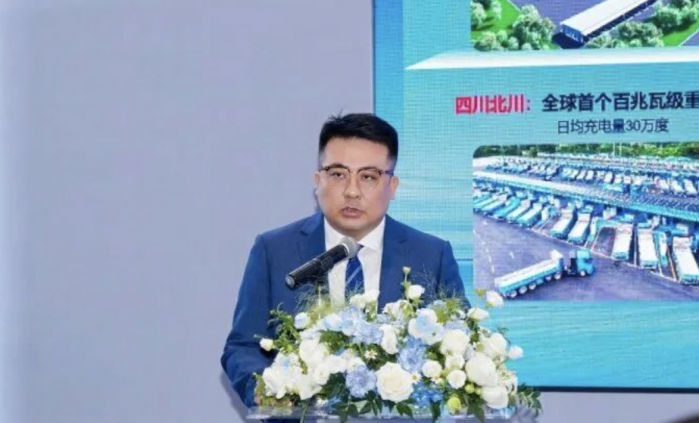 广汽领程兆瓦超充系列产品震撼上市，开启新能源重卡“15分钟级”补能新时代