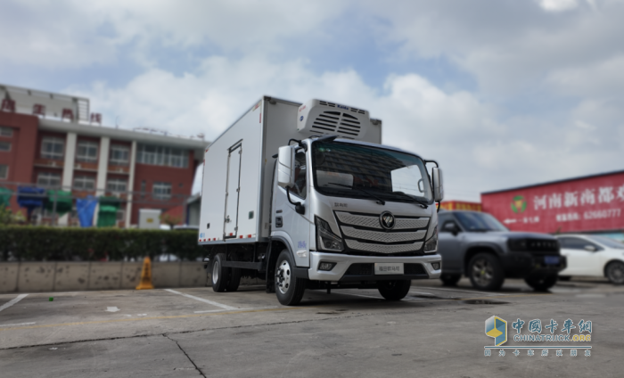 超越经典！欧马可3.8L轻卡用户亲证： 3.0L产品将成新一代“神车”