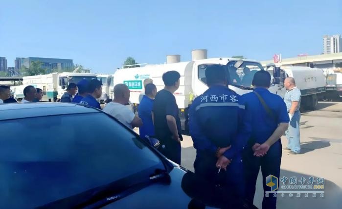 五征环保科技携手保利物业，以纯电动洗扫车打造天津环卫“新标尺”