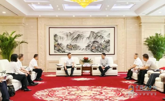 玉柴与京东举行战略合作会谈