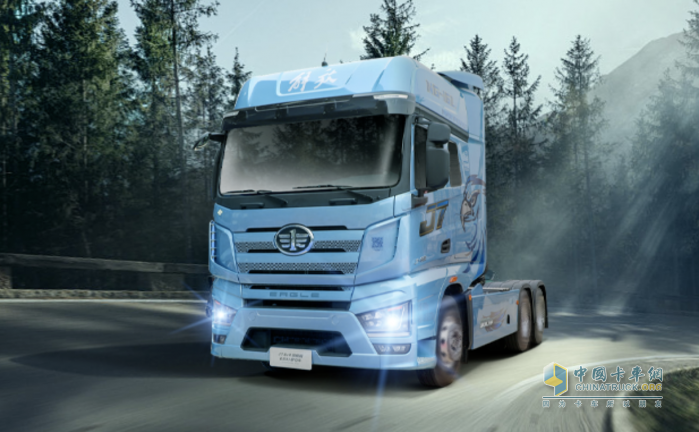 驾解放卡车J7领航版，稳赢每一程！