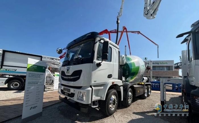 绿色“砼”行！徐工新能源搅拌车亮相德国宝马展Bauma 2025