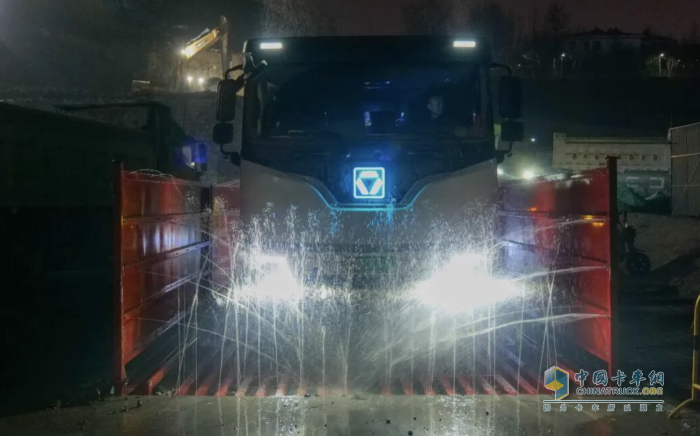 徐工纯电动自卸车