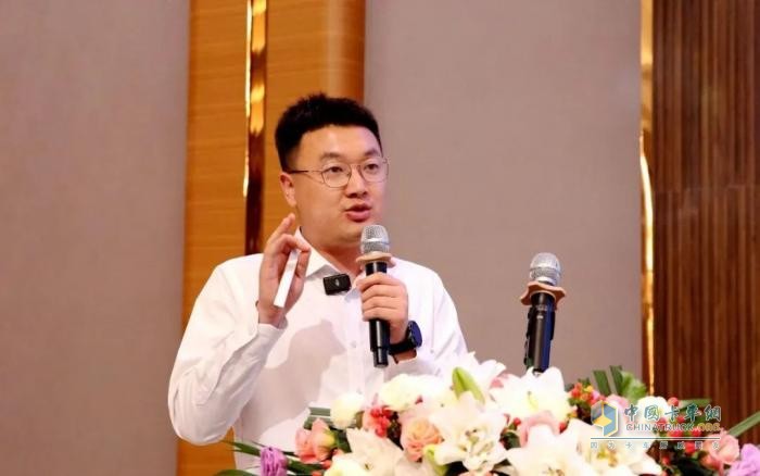 飞碟EW7天行版及MAX版在昆明上市发布，1200台订单引爆市场！