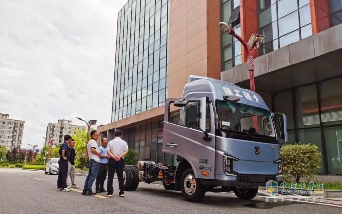 上市即火！徐工汉界轻卡卖到经销商忙“补仓”