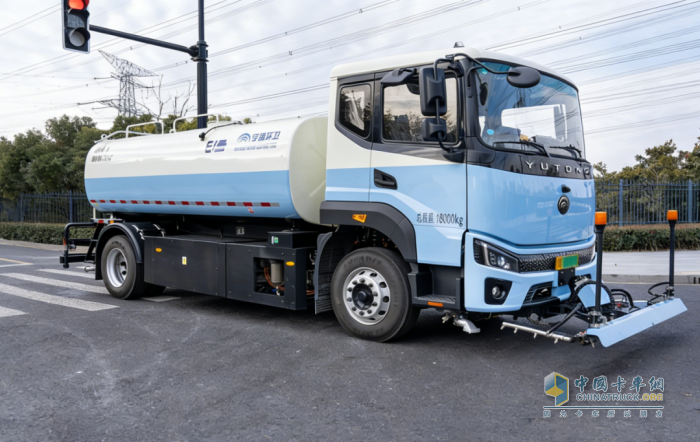 「宇」见好车丨宇通18吨纯电动高压清洗车，城市深度保洁的“盈运”之选