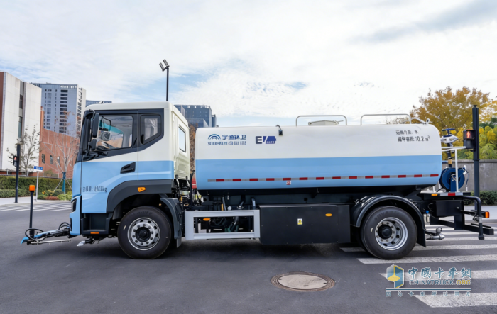 「宇」见好车丨宇通18吨纯电动高压清洗车，城市深度保洁的“盈运”之选