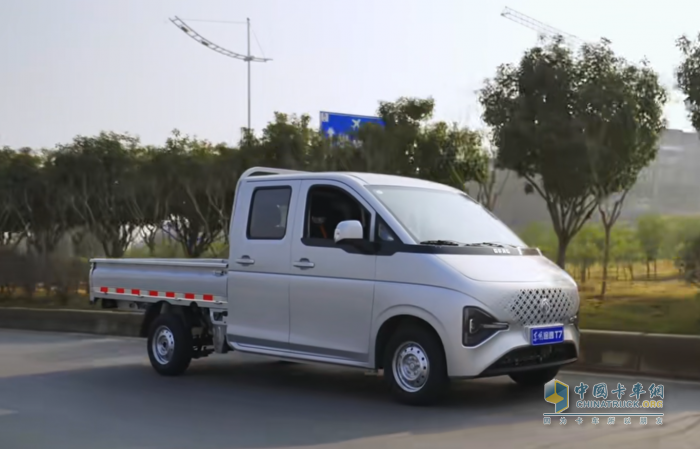 东风途逸T7：第四代高能小卡，您的移动创富仓库！
