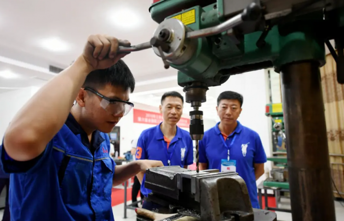 江铃汽车：杨准正获得中国青年五四奖章