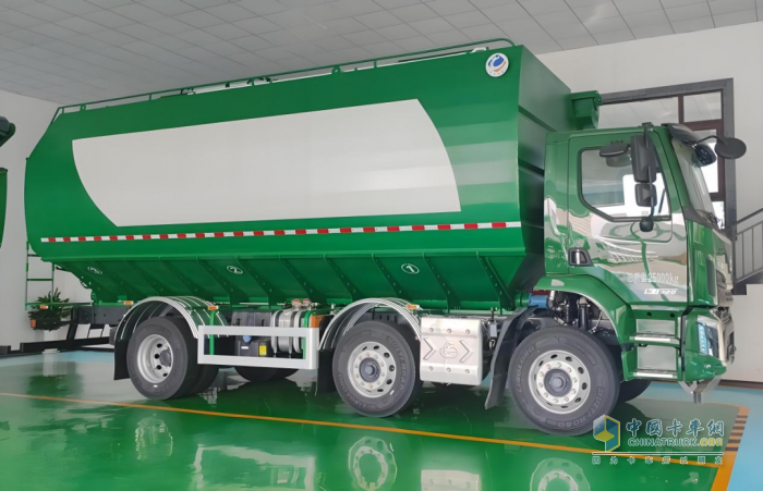 乘龙M3饲料车：山区养殖运输的“硬核搭档”！