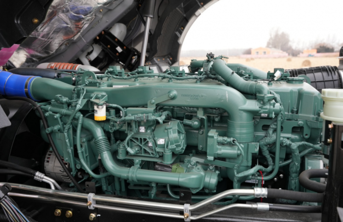 解放J6 Pro 6SV3 LNG牵引车：干线创富实力全程在线