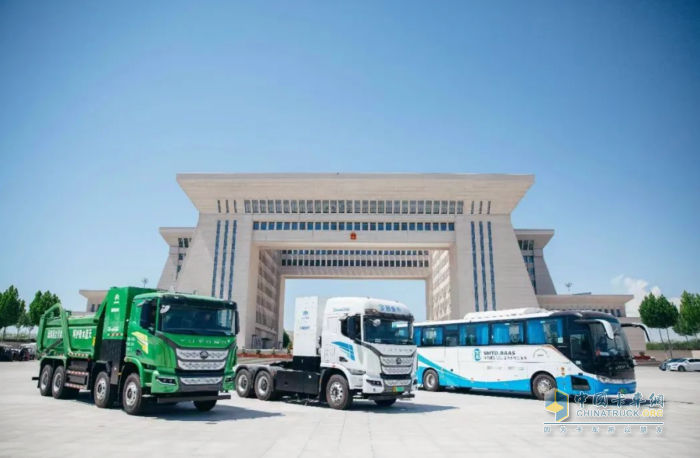 亿华通氢燃料电池车队在新疆伊宁开启巡展
