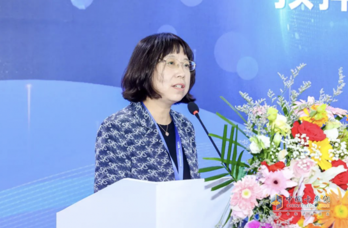 中集·陕汽一体化混动搅拌车亮相中国混凝土展会 助力行业的绿色转型升级