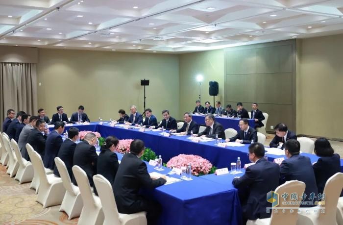 李强出席在巴西中资企业座谈会，徐工受邀参加